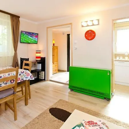 Cherry Tree Art House Apartment Belgrade