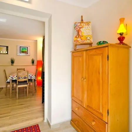 Cherry Tree Art House Apartment Belgrade